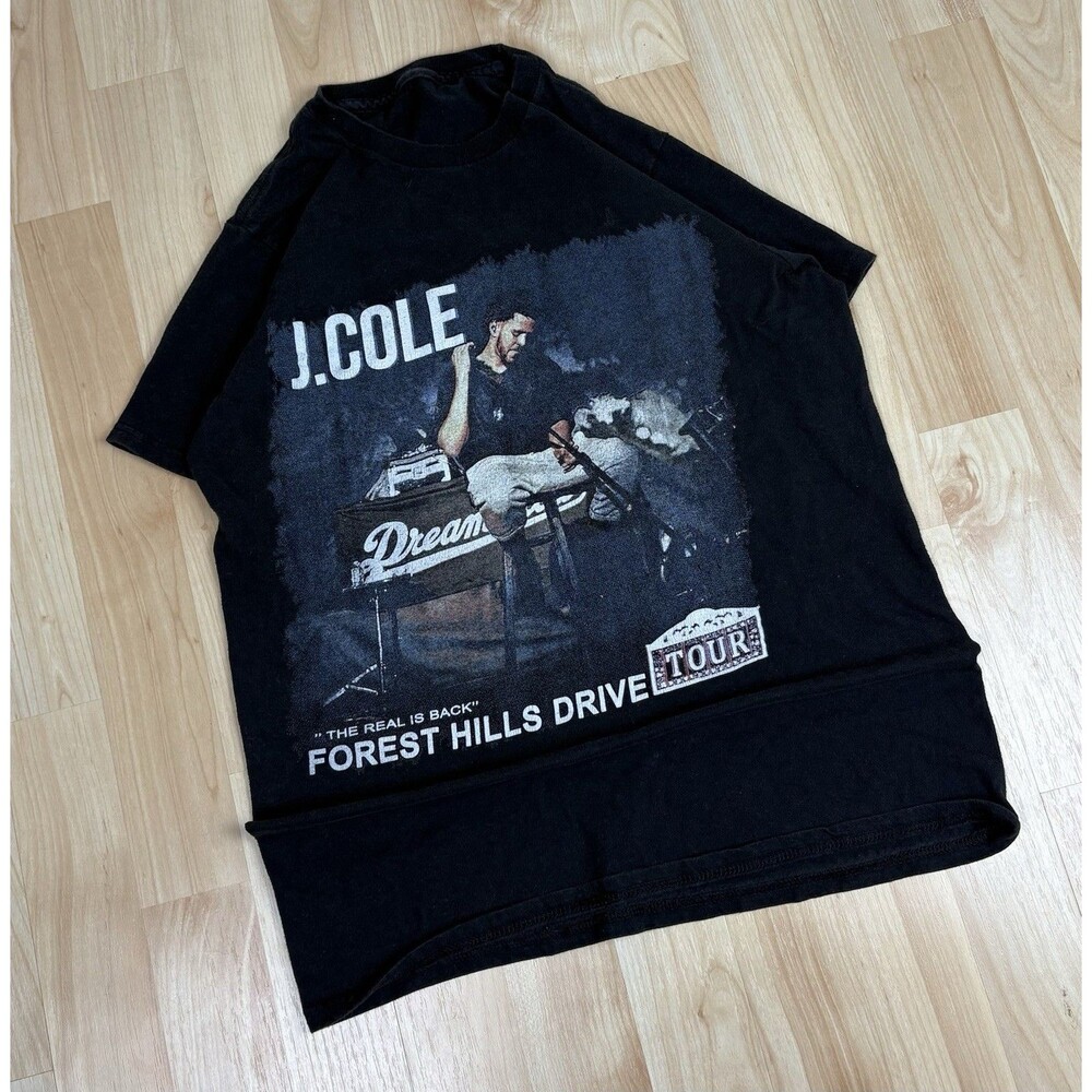 Men’s Y2K 2015 J Cole Tour / Concert Graphic T-Shirt / Size Small